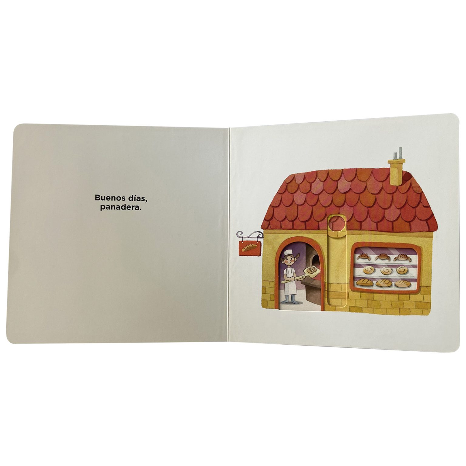 Detalle de una doble página que revela figuras al deslizar la solapa hacia arriba.