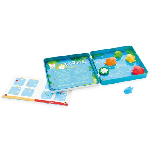 Peces de colores magnéticos alineados en el juego FishTricks.