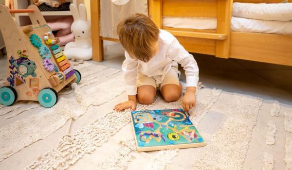 Hape_Manati LP_feature 4