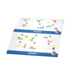 Detalle de las piezas y el tablero del juego IQ Bubbles.