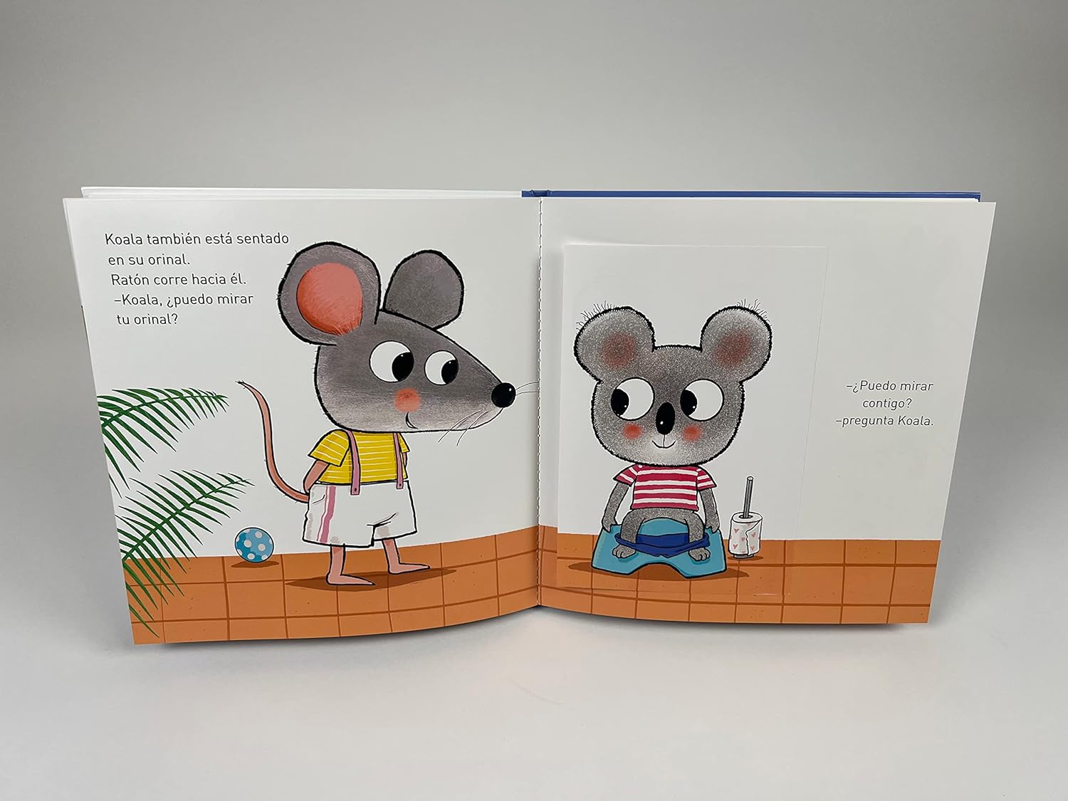 Detalle ilustrado de Ratón mirándolo todo mientras levanta la solapa.